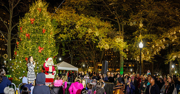 Laural-Holiday Party and Tree Lighting-Highlights0024