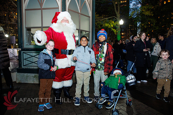 The Laurel on Rittenhouse Square Christmas tree lighting_0021