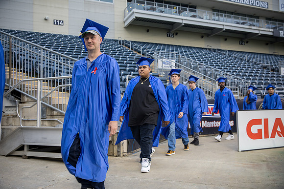 ATC_Grad24_0166