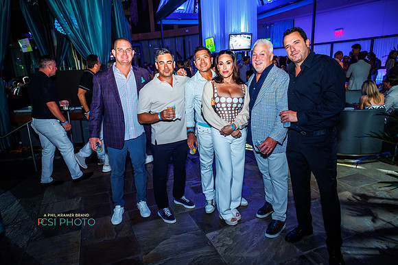 Philly Style-party-HarrisCasinoPoolAfterDark_0340