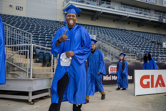 ATC_Grad24_0186