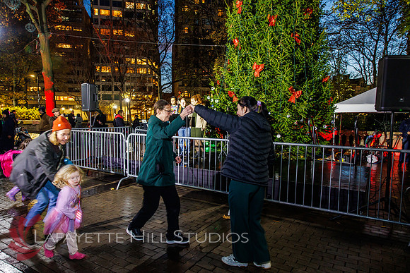 The Laurel on Rittenhouse Square Christmas tree lighting_0032