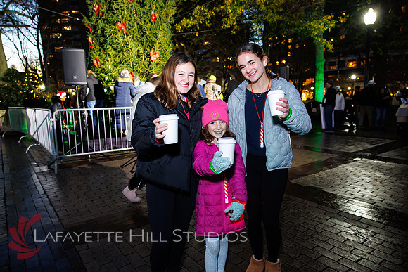 The Laurel on Rittenhouse Square Christmas tree lighting_0019