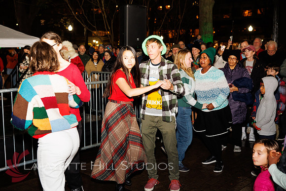 The Laurel on Rittenhouse Square Christmas tree lighting_0155