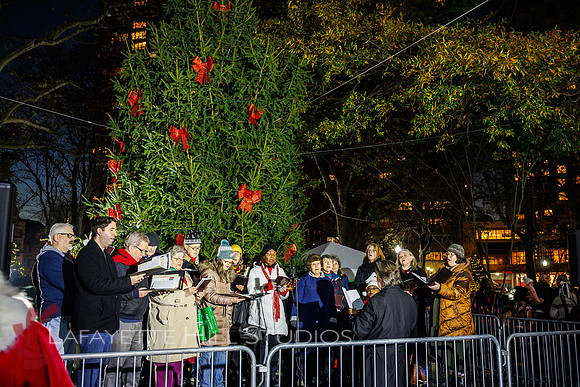 The Laurel on Rittenhouse Square Christmas tree lighting_0043