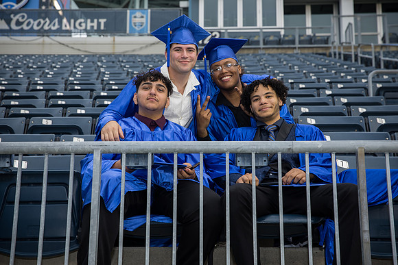 ATC_Grad24_0089