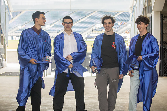 ATC_Grad24_0071