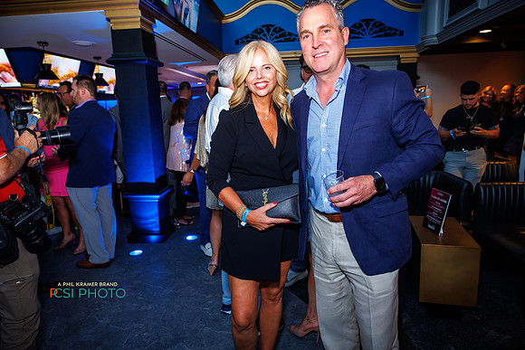 Philly Style-party-HarrisCasinoPoolAfterDark_0047