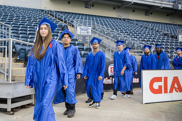 ATC_Grad24_0172