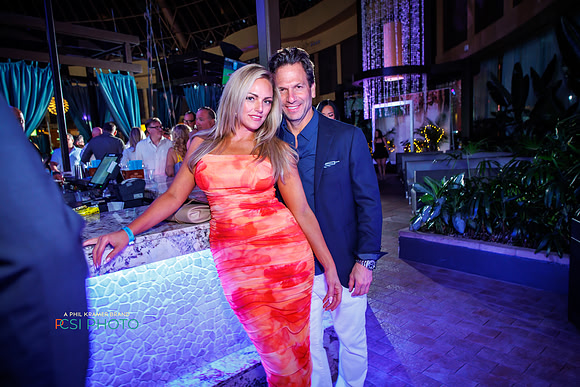 Philly Style-party-HarrisCasinoPoolAfterDark_0290