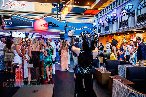 Philly Style-party-HarrisCasinoPoolAfterDark_0058